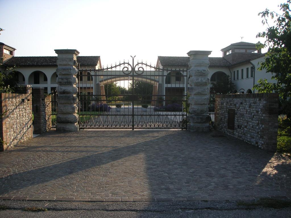 Agriturismo Due Torri Montebelluna Exterior photo